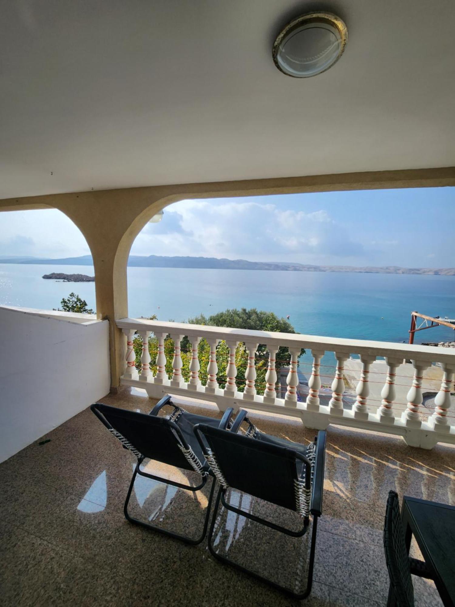 Lucija Apartment Karlobag Ngoại thất bức ảnh